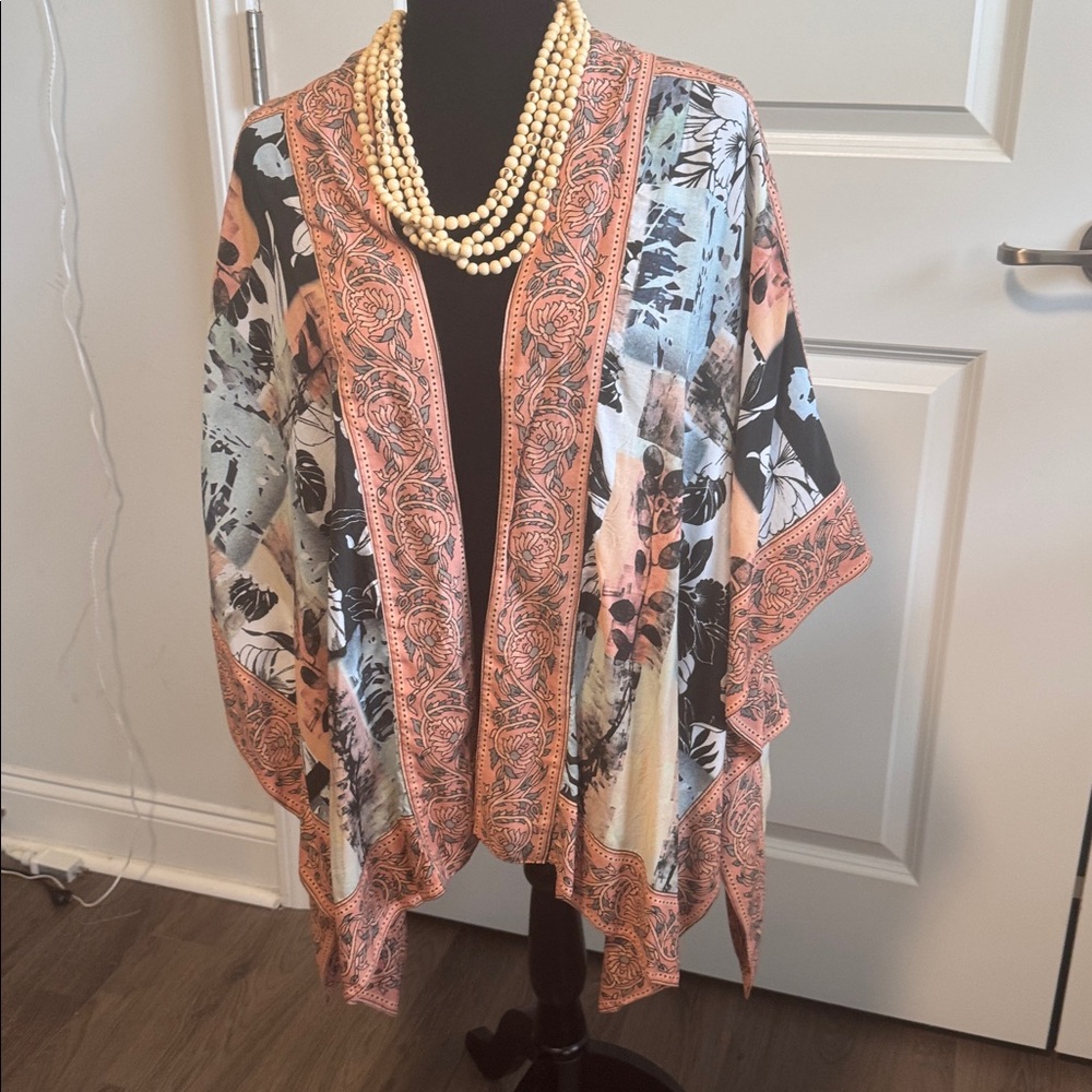 Tolani Collection. Modal cotton kimono with neutral prints. Size PL. NWOT.